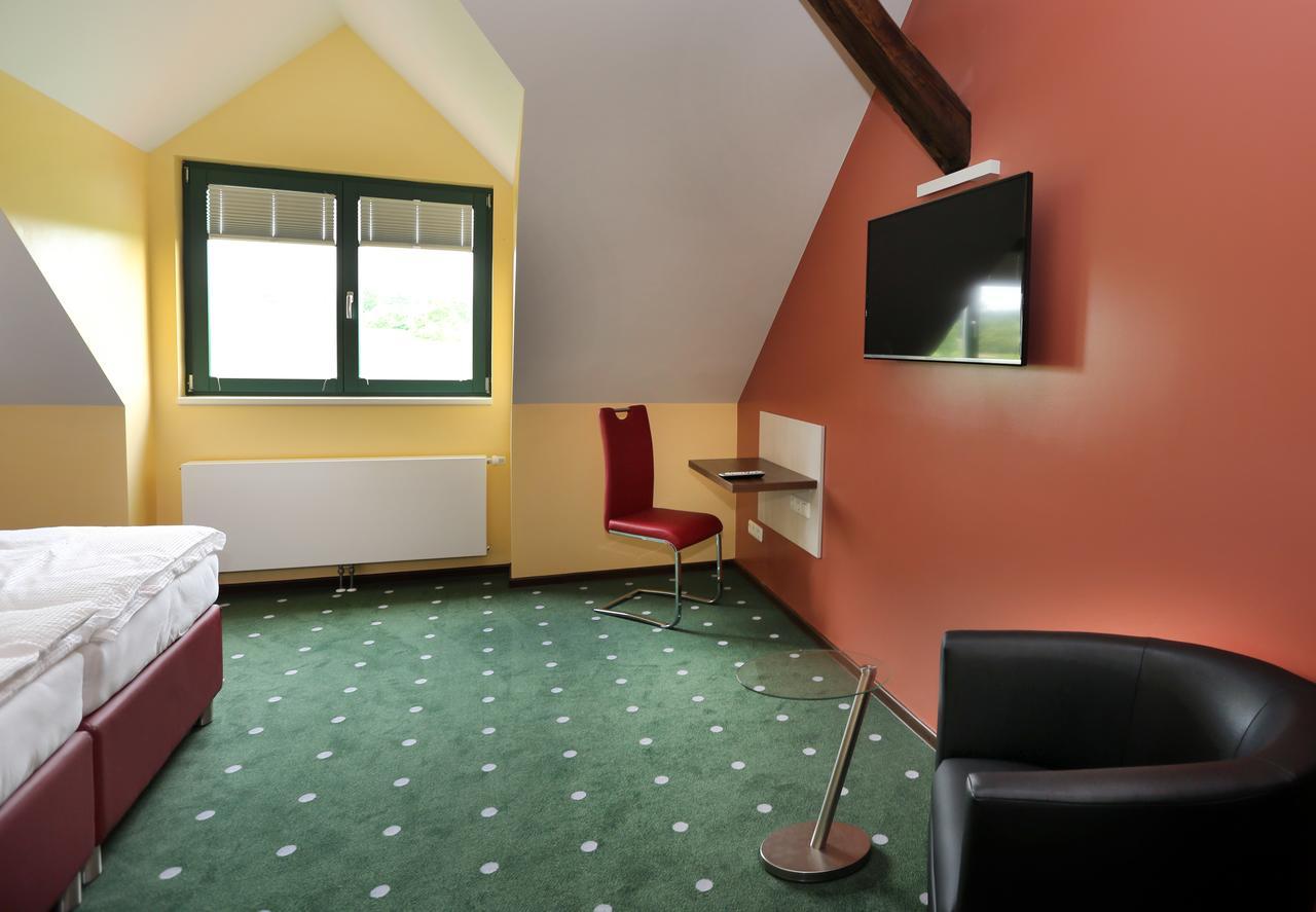 Apartments Golfpark Schlossgut Sickendorf Lauterbach  Ngoại thất bức ảnh