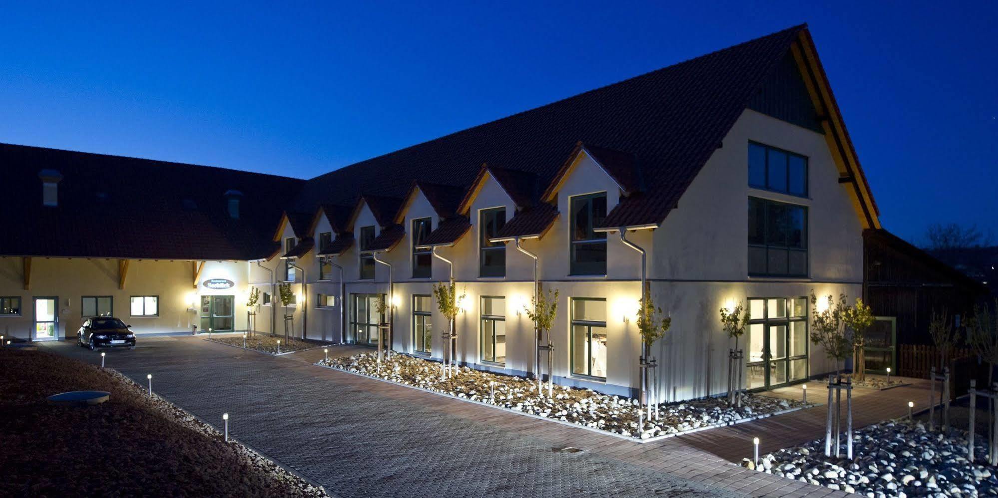 Apartments Golfpark Schlossgut Sickendorf Lauterbach  Ngoại thất bức ảnh