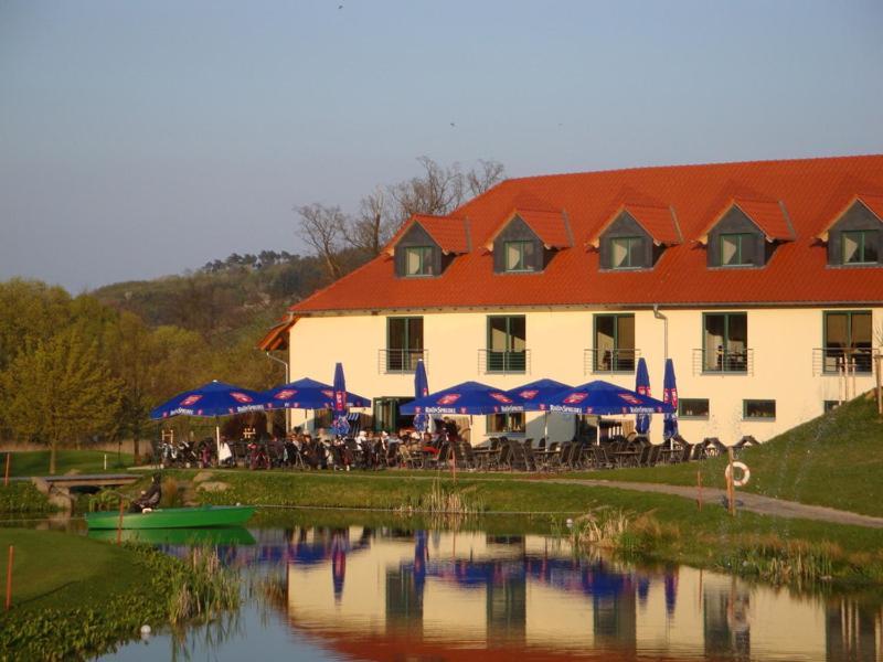 Apartments Golfpark Schlossgut Sickendorf Lauterbach  Ngoại thất bức ảnh